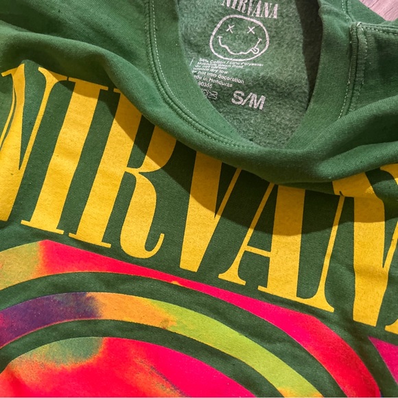 - Nirvana Smile Oversized Crewneck Sz S/M - Picture 6 of 6